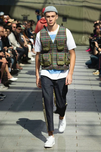 Look 42